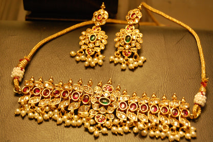 SOUTH INDIAN CHOKER SET IN RED & GREEN