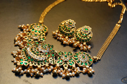 ELEGANT SOUTH INDIAN NECKLACE SET IN GREEN