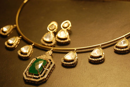HASLI IN GREEN & POLKI SET
