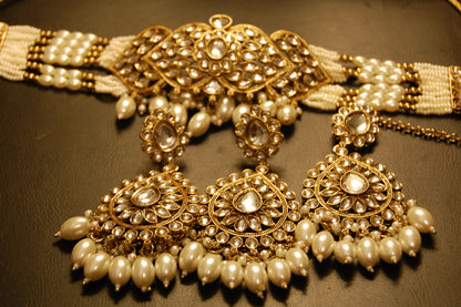 KUNDAN CHOKER SET