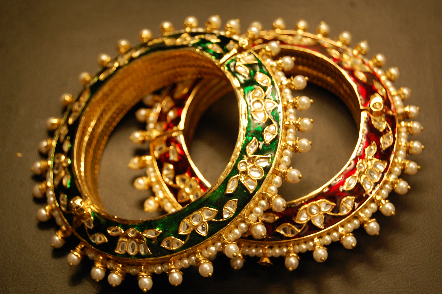 SINGLE, 3D MEENA & KUNDAN KARA , ONE SIDE GREEN OTHER RED MEENA