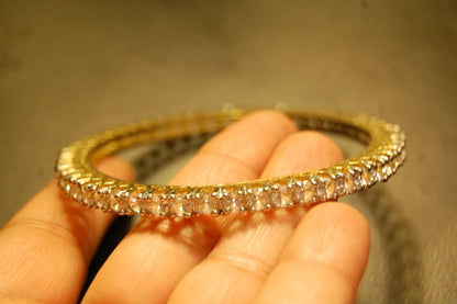 PAIR OF ELEGANT ZIRCON BANGLES