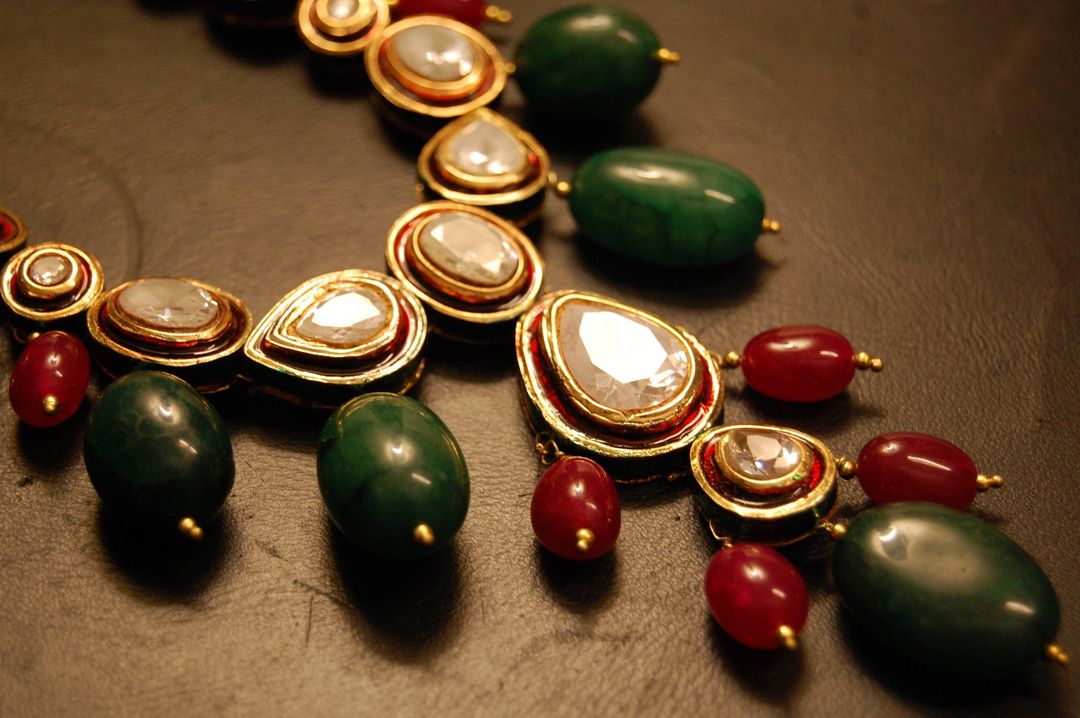 POLKI KUNDAN MALA IN RED & GREEN