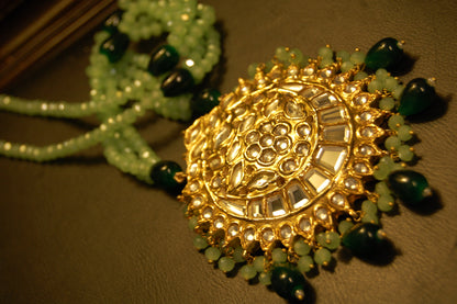 ELEGANT GREEN KUNDAN MALA