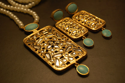ELEGANT KUNDAN & FEROZA MALA SET