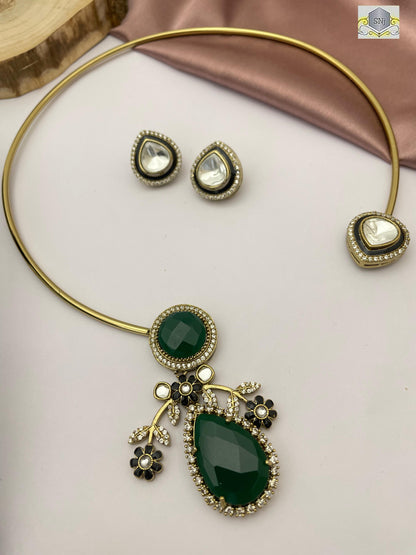 HASLI IN GREEN & POLKI SET