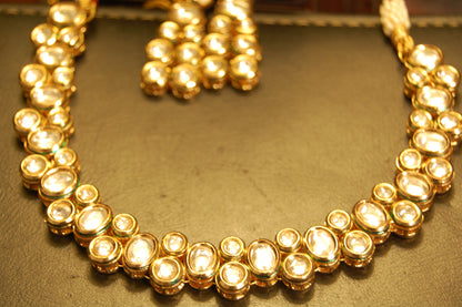 ELEGANT KUNDAN SET
