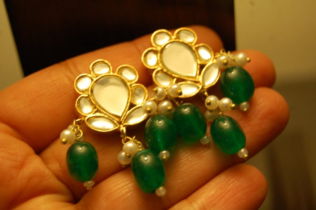 GREEN KUNDAN EARRINGS