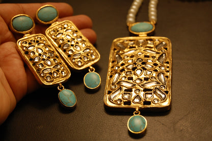 ELEGANT KUNDAN & FEROZA MALA SET