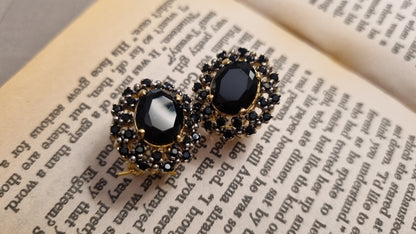 ELEGANT BLACK EARRINGS