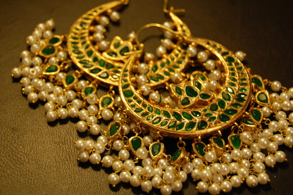 LARGE BALAS IN GREEN & PEARLS