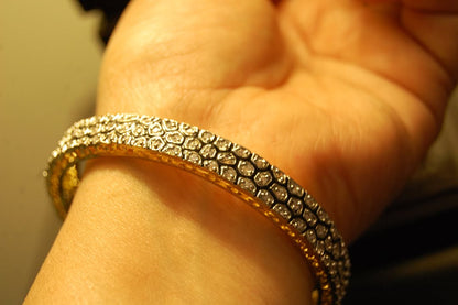TIGER PRINT BANGLE WITH ZIRCON