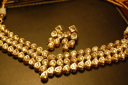 KUNDAN GULUBAND SET