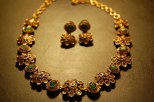 SOUTH INDIAN NECKLACE SET IN GREEN & ZIRCON
