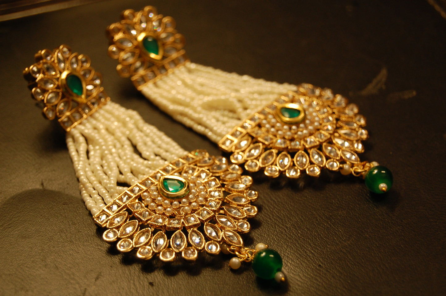 JHOOMAR STYLE EARRINGS IN KUNDAN, PEARLS & GREEN