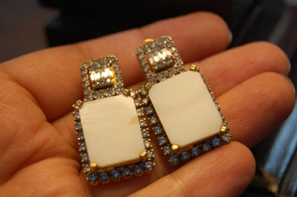 WHITE & ZIRCON EARRINGS