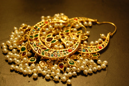 LARGE BALAS IN NAURATAN & PEARLS