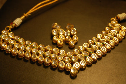 KUNDAN GULUBAND SET