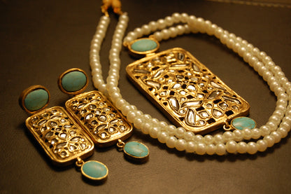 ELEGANT KUNDAN & FEROZA MALA SET