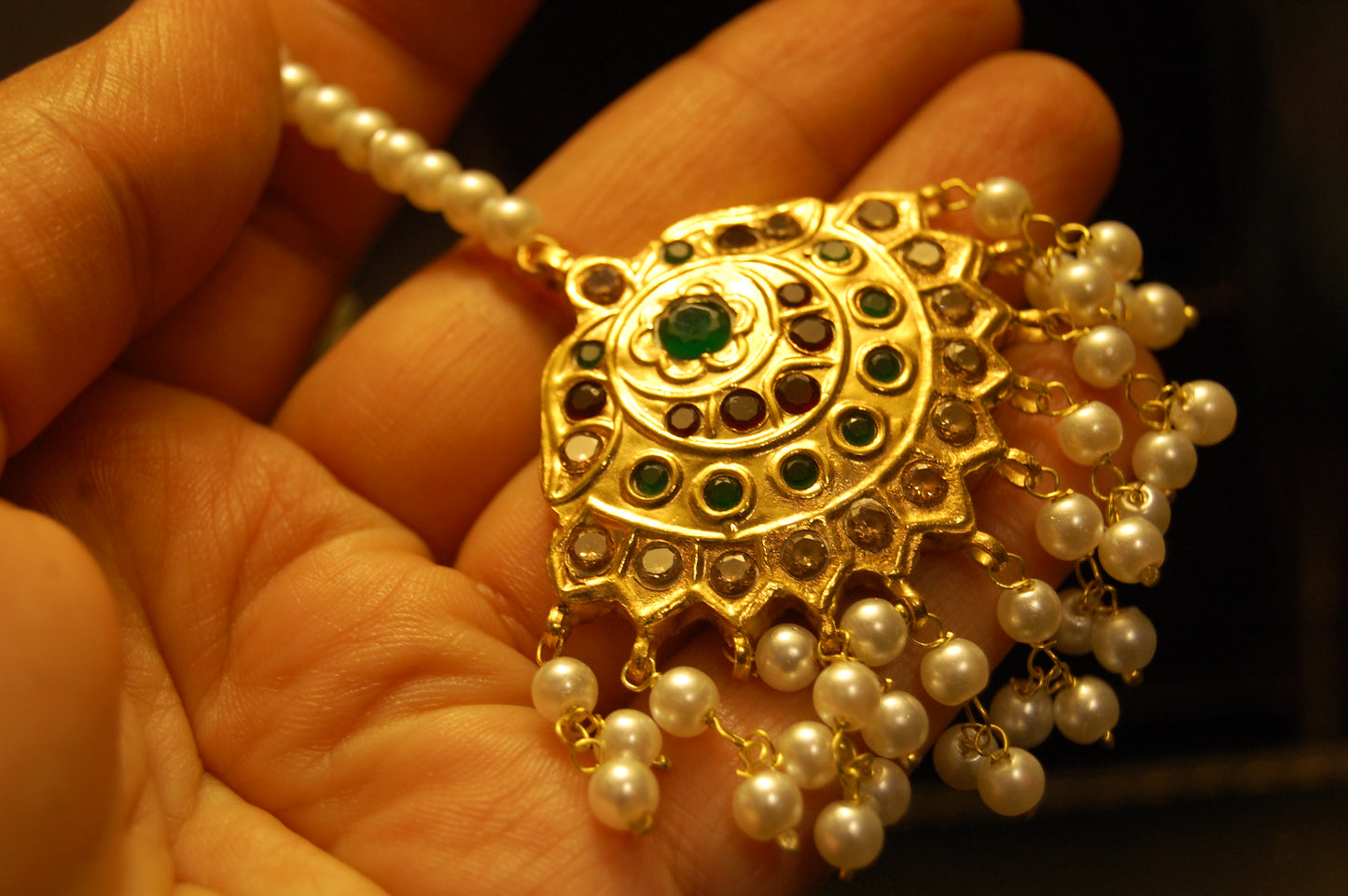 RED, GREEN TIKKA WITH PEARLS