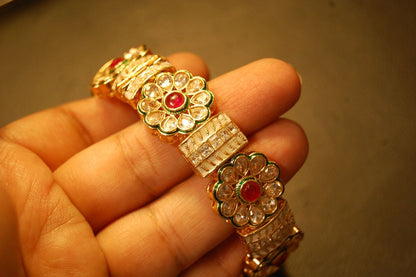 SINGLE FLORAL INDIAN KARA (OPENABLE)