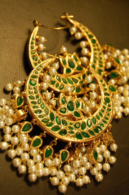 LARGE BALAS IN GREEN & PEARLS