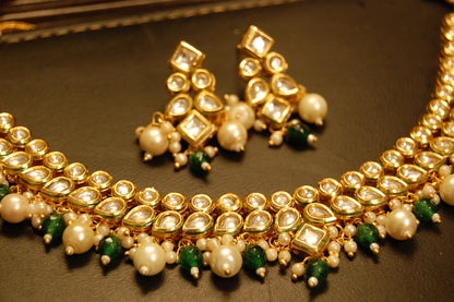 ELEGANT KUNDAN & GREEN SET