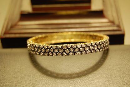 TIGER PRINT BANGLE WITH ZIRCON