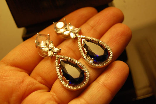 INDIAN AMERICAN DIAMOND EARRINGS IN SAPPHIRE BLUE