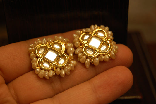 ELEGANT KUNDAN EARRINGS WITH PEARLS