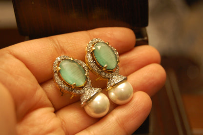 JADE GREEN EARRINGS IN ZIRCON & PEARLS