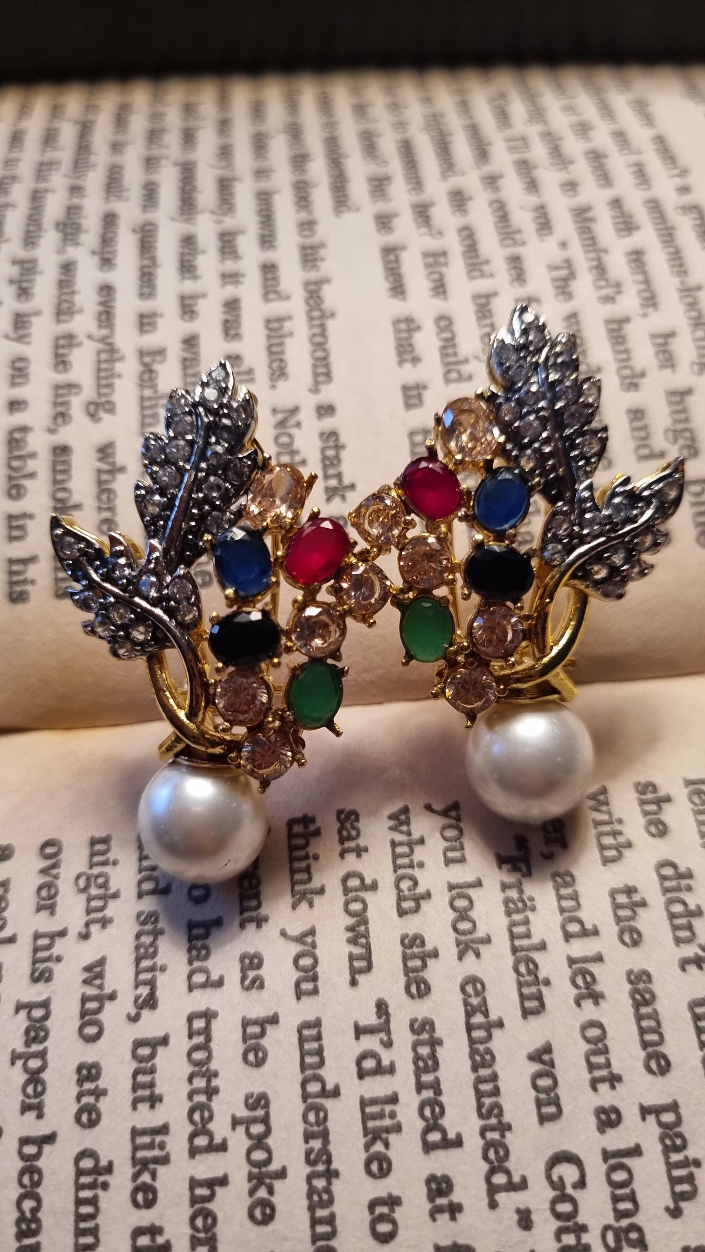MULTI & ZIRCON EARRINGS