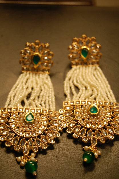 JHOOMAR STYLE EARRINGS IN KUNDAN, PEARLS & GREEN