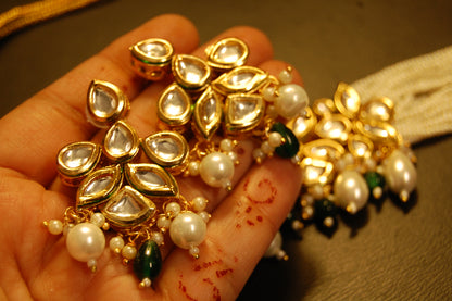 ELEGANT PEARL CHOKER SET IN GREEN