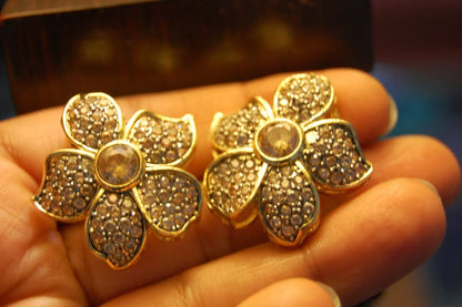 FLORAL CHAMPAGNE EARRINGS