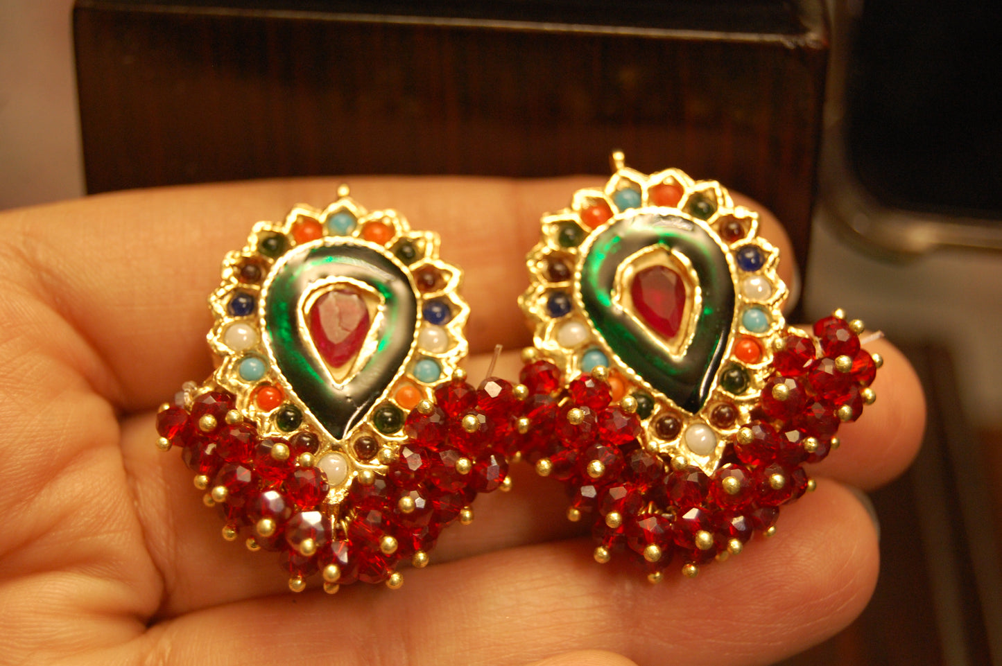 MULTI STONE EARRINGS WITH GREEN MEENA