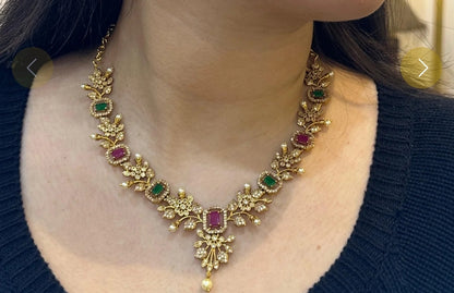 SOUTH INDIAN NECKLACE SET IN RED & GREEN