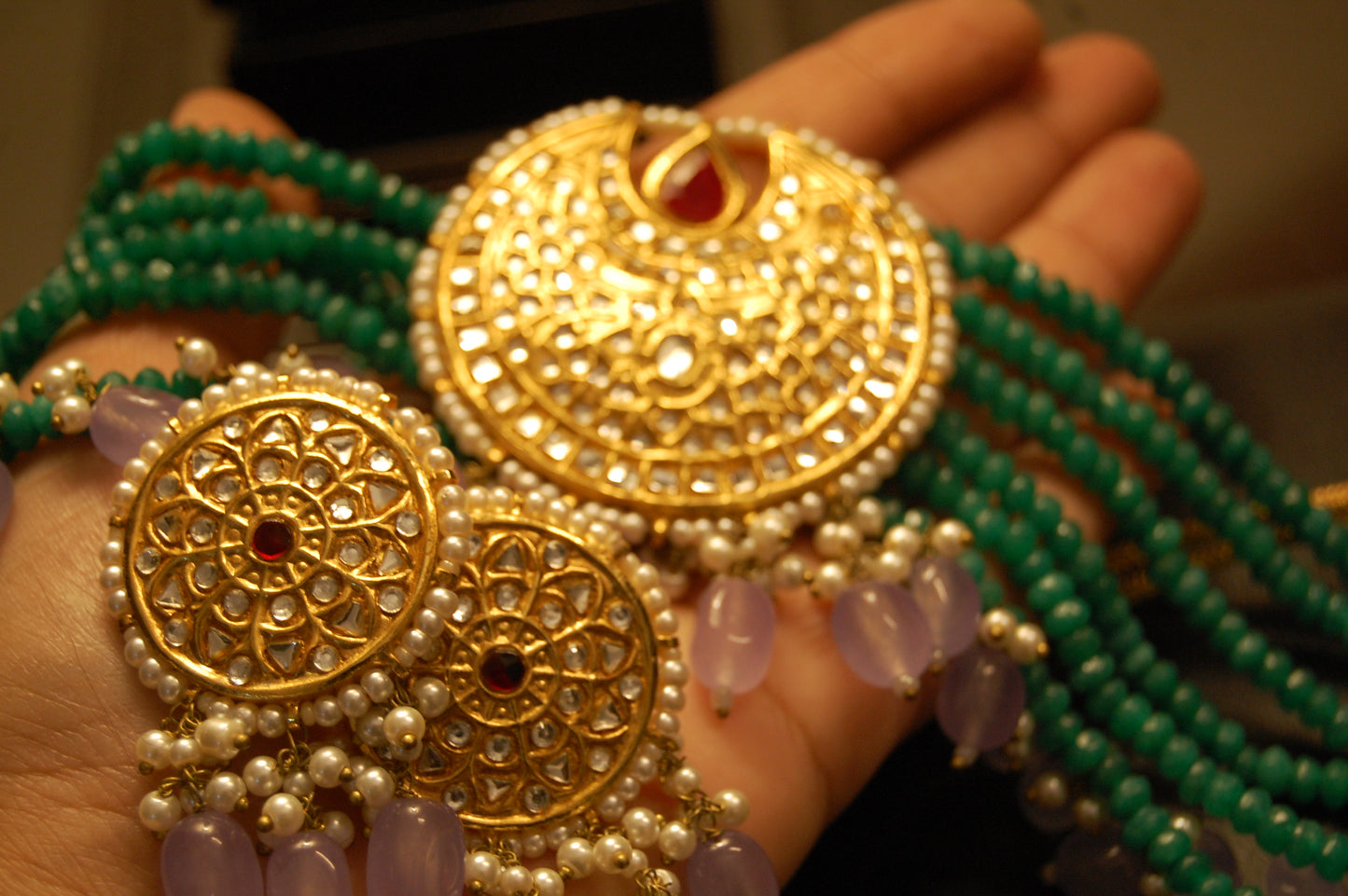 ELEGANT GREEN & KUNDAN CHOKER SET WITH LILAC DROPS & RED STONES