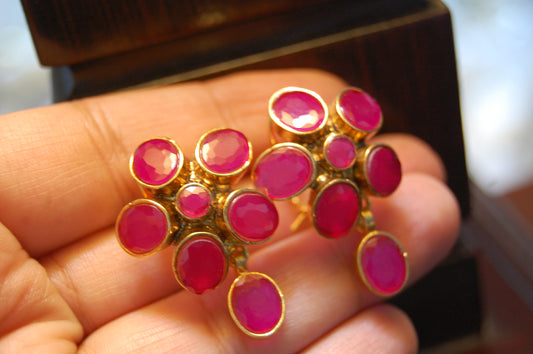 RED FLORAL EARRINGS