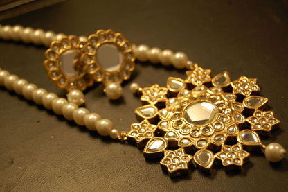 KUNDAN & PEARL MALA SET