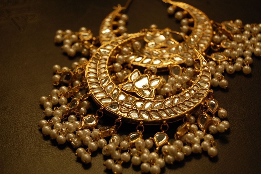 LARGE BALAS IN KUNDAN & PEARLS