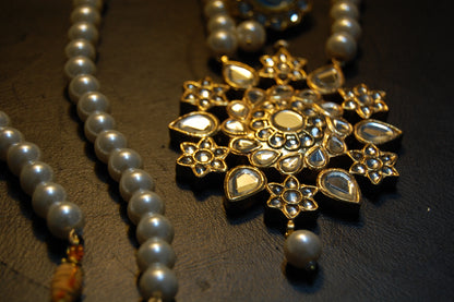 KUNDAN & PEARL MALA SET