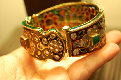 KARA IN MEENA & KUNDAN