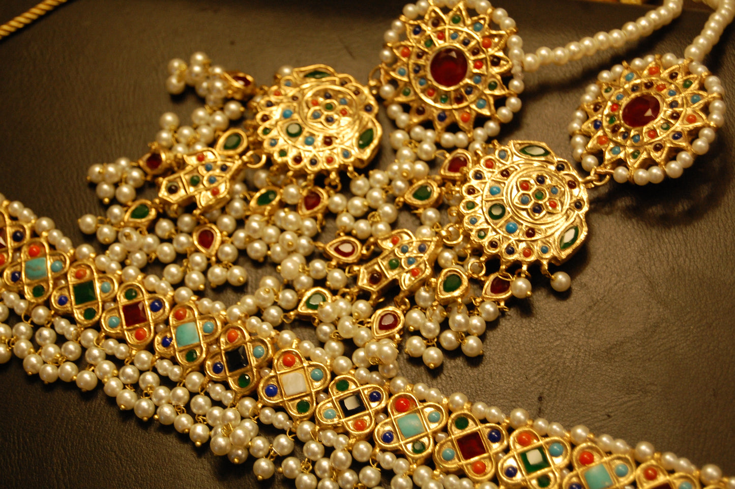 NAURATAN MULTI & PEARLS CHOKER SET