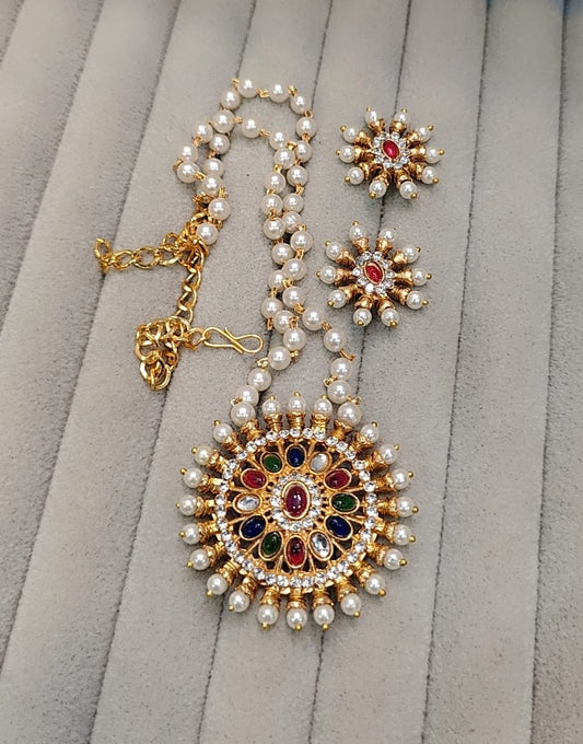 INDIAN MULTI JEWELLED PENDENT IN PEARL STRING