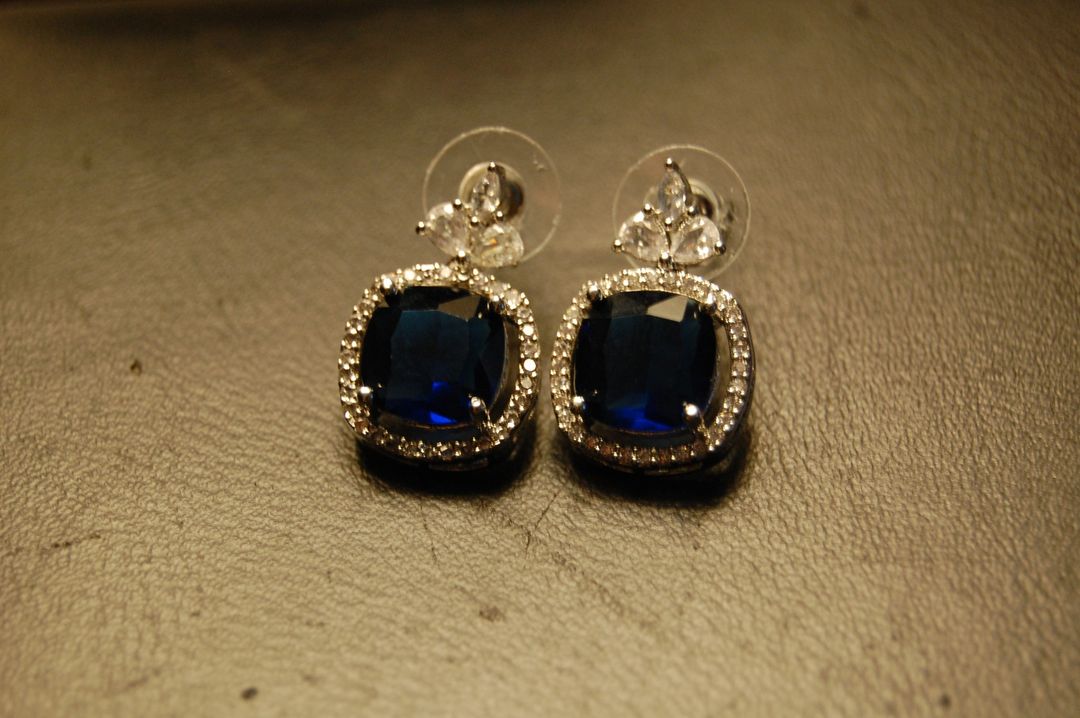 ELEGANT ZIRCON & SAPPHIRE BLUE EARRINGS