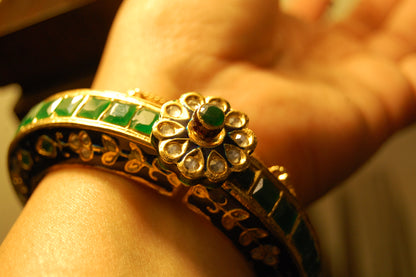 KARA IN MEENA & KUNDAN