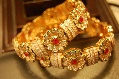 SINGLE FLORAL INDIAN KARA (OPENABLE)