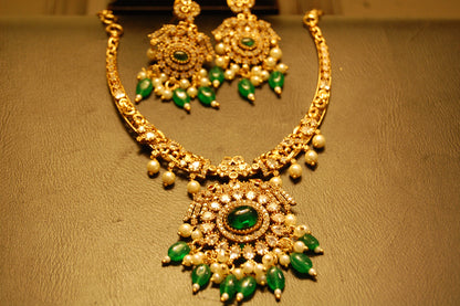 SOUTH INDIAN NECKLACE SET IN GREEN & ZIRCON