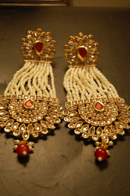 JHOOMAR STYLE EARRINGS IN KUNDAN & PEARLS & RED